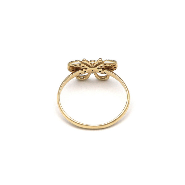 Anillo diseño especial motivo mariposa con circonias en oro amarillo 14 kilates.