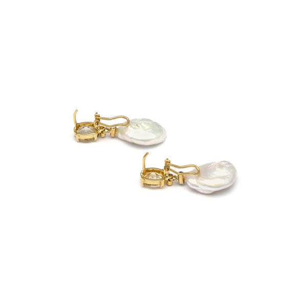 Aretes diseño especial con perlas, citrinos y circonias en oro amarillo 14 kilates.