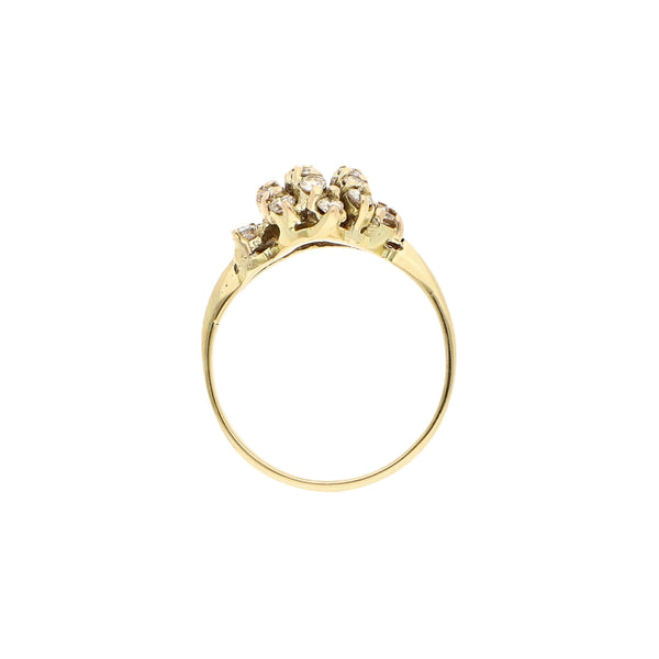 Anillo calado con diamantes en oro amarillo 14 kilates