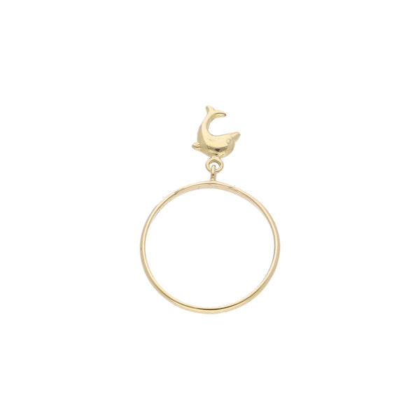 Anillo liso con colgante motivo delfin en oro amarillo 14 kilates.