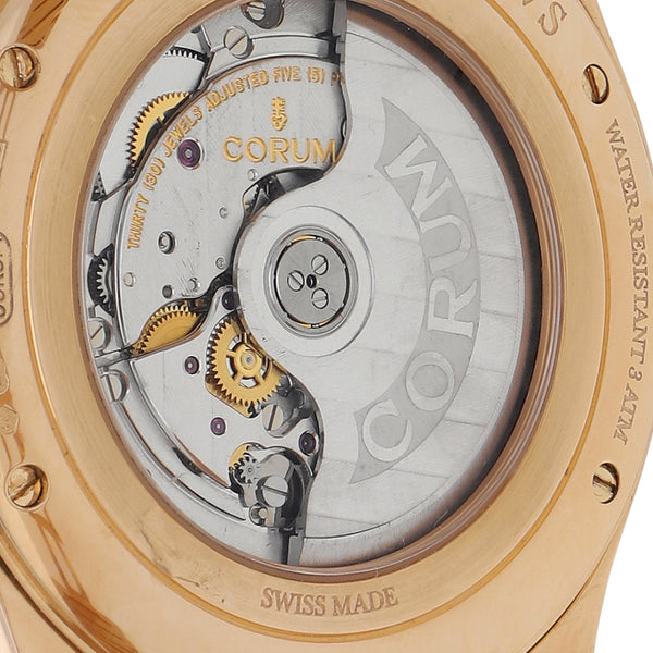 Reloj Corum para caballero modelo Romvlvs Dual Time en oro rosa 18 kilates.