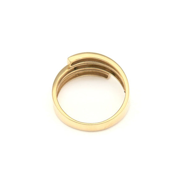 Anillo ondulado en oro amarillo 14 kilates.