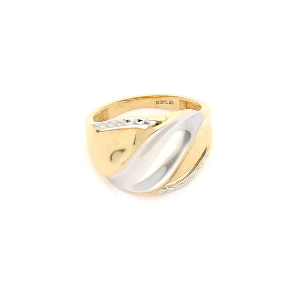 Anillo estilizado en oro amarillo 14 kilates.