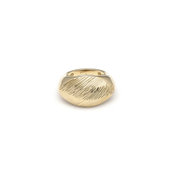 Anillo hueco en oro amarillo 14 kilates.