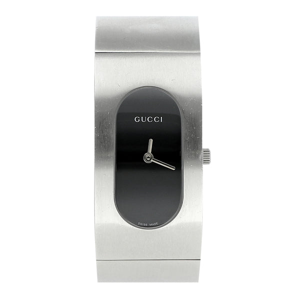 Reloj Gucci para dama en acero inoxidable.