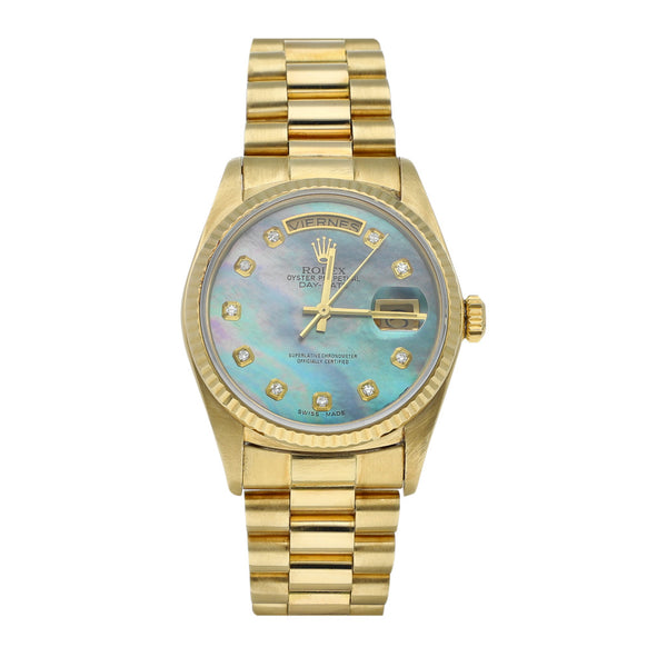 Reloj Rolex para caballero modelo Oyster Perpetual Day-Date en oro amarillo 18 kilates.