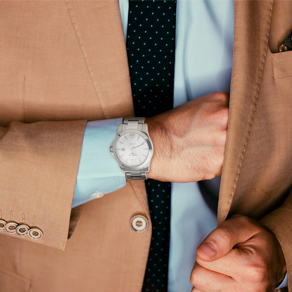 Reloj Longines para caballero modelo Conquest.