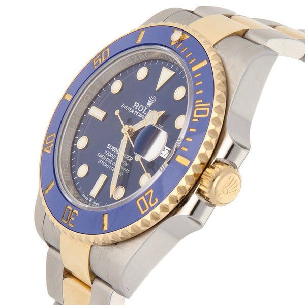 Reloj Rolex para caballero modelo Oyster Perpetual Date Submariner vistas oro amarillo 18 kilates.