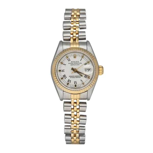 Reloj Rolex para dama modelo Oyster Perpetual DateJust vistas en oro amarillo 18 kilates.