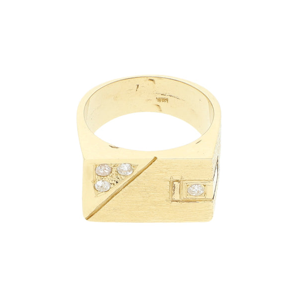 Anillo tipo sello con diamantes en oro amarillo 12 kilates.