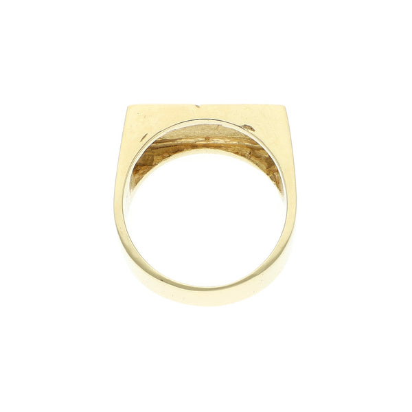 Anillo tipo sello con diamantes en oro amarillo 12 kilates.