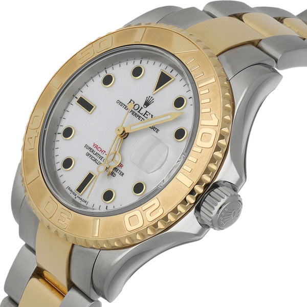 Reloj Rolex para caballero modelo Oyster Perpetual Yacht-Master vistas en oro amarillo 18 kilates.