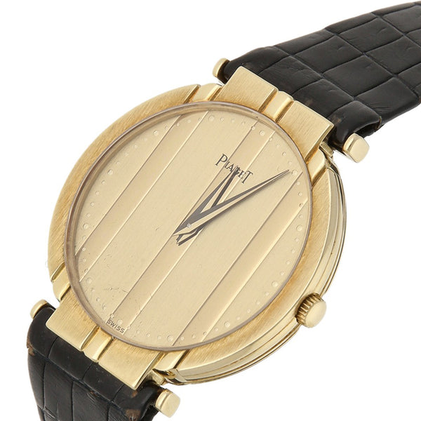 Reloj Piaget para caballero modelo Polo caja y hebilla en oro amarillo 18 kilates.