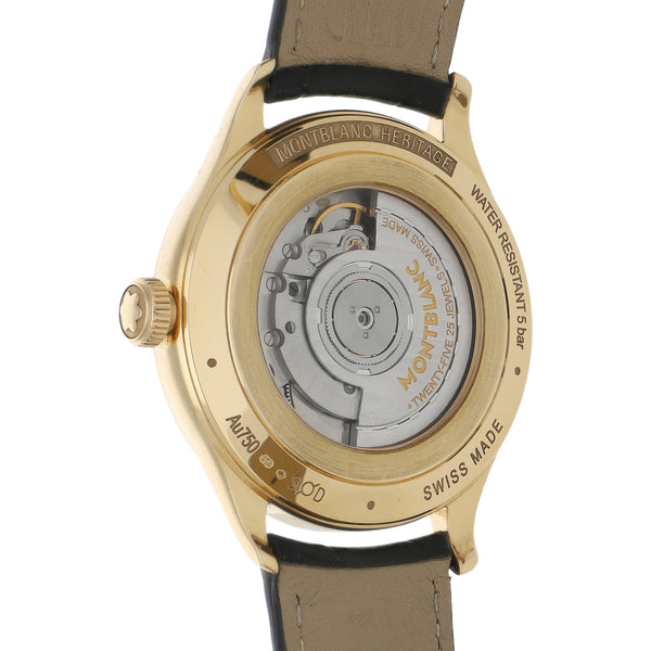 Reloj Montblanc para caballero modelo Heritage caja y broche en oro amarillo 18 kilates.