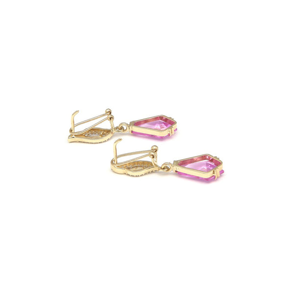 Aretes diseño especial con rosa de Francia y sintéticos en oro amarillo 14 kilates.