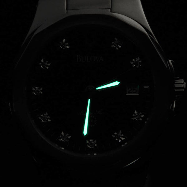 Reloj Bulova para caballero modelo Marine Star.