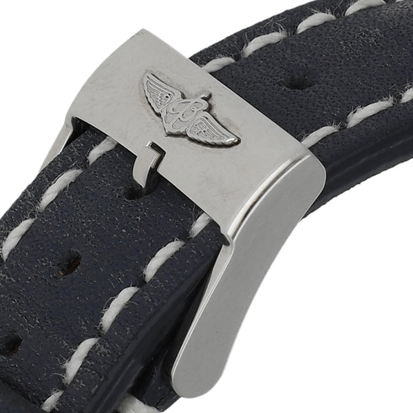 Reloj Breitling para caballero modelo Chrono Cockpit vistes en oro 18 kilates.