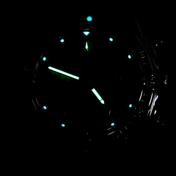 Reloj Breitling para caballero modelo Chrono Cockpit vistes en oro 18 kilates.