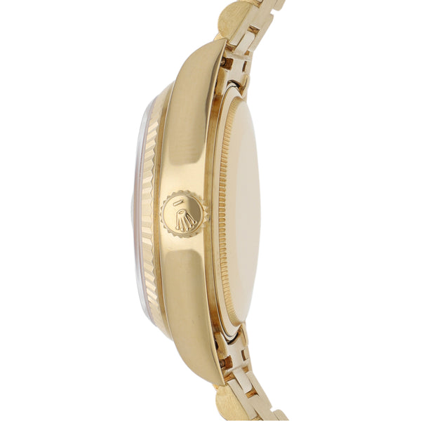 Reloj Rolex para caballero modelo Oyster Perpetual Day-Date en oro amarillo 18 kilates.