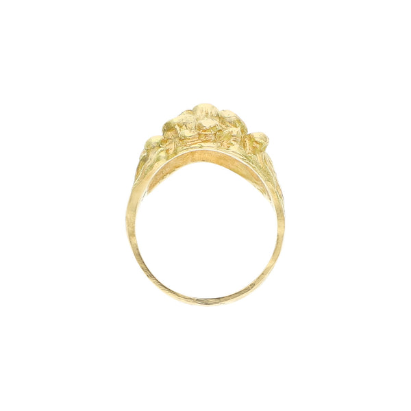 Anillo barroco motivo felino con zafiros en oro amarillo 18 kilates.