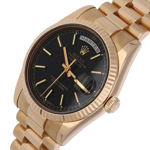 Reloj Rolex para caballero modelo Oyster Perpetual Day-Date en oro rosa 18 kilates.