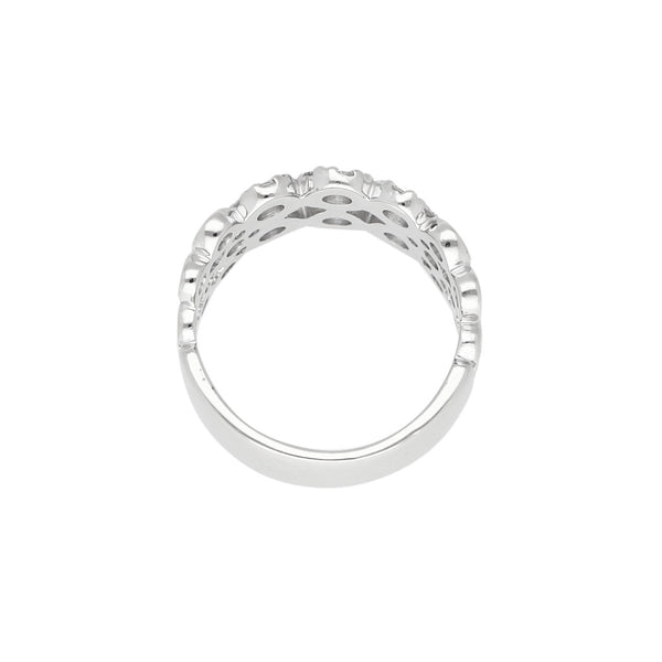 Anillo calado con diamantes en oro blanco 14 kilates.