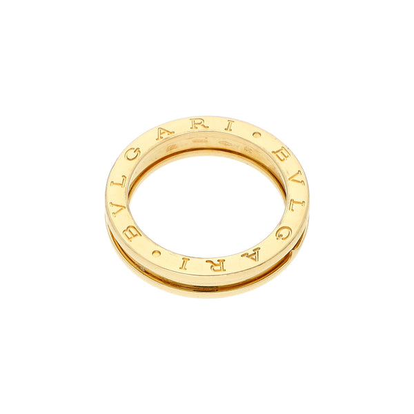 Argolla diseño especial firma Bvlgari en oro amarillo 18 kilates.