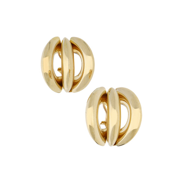 Aretes huecos en oro amarillo 14 kilates.