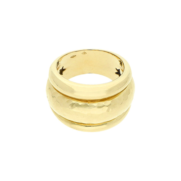 Anillo labrado firma H Stern en oro amarillo 18 kilates.