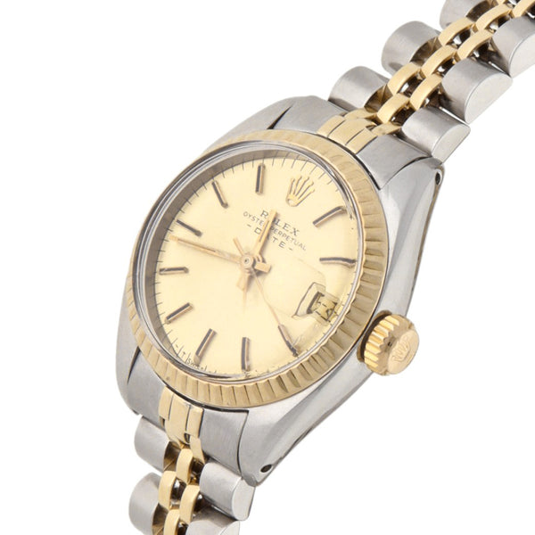 Reloj Rolex para dama modelo Oyster Perpetual Date vistas oro amarillo 14 kilates.