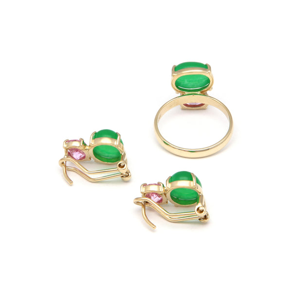 Juego de anillo y aretes diseño especial con jade y Rosa de Francia en oro amarillo 14 kilates.