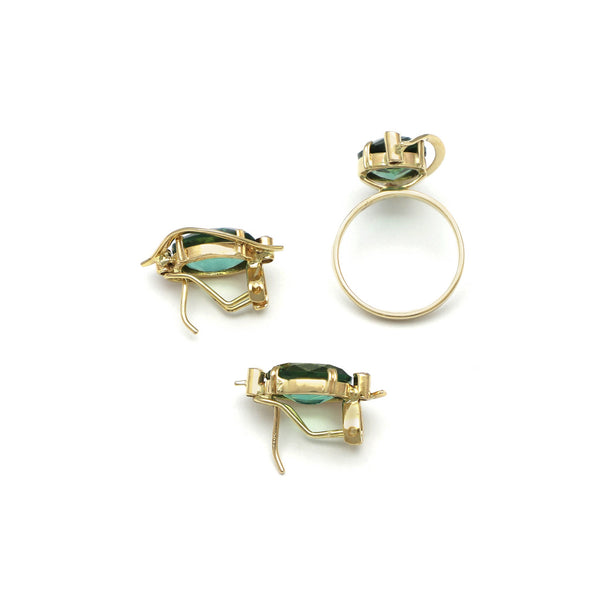 Juego de anillo y aretes calados con cuarzos y circonias en oro amarillo 14 kilates.