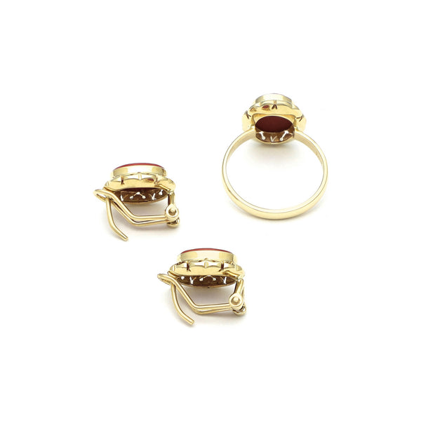 Juego de anillo y aretes calados con Ágata en oro amarillo 14 kilates.