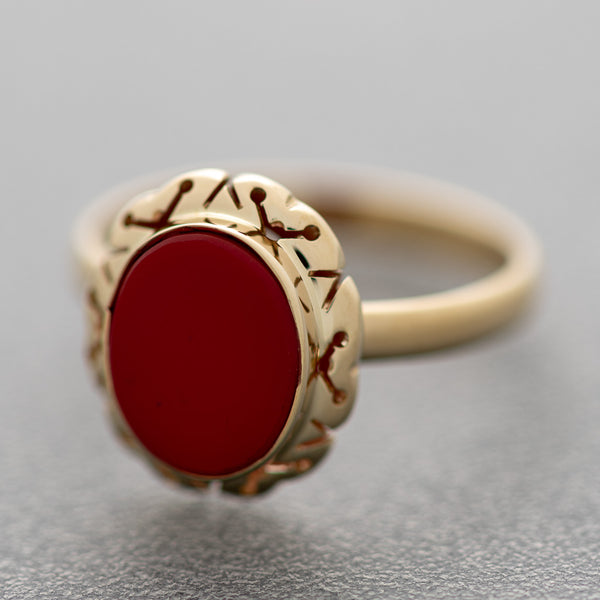 Juego de anillo y aretes calados con Ágata en oro amarillo 14 kilates.