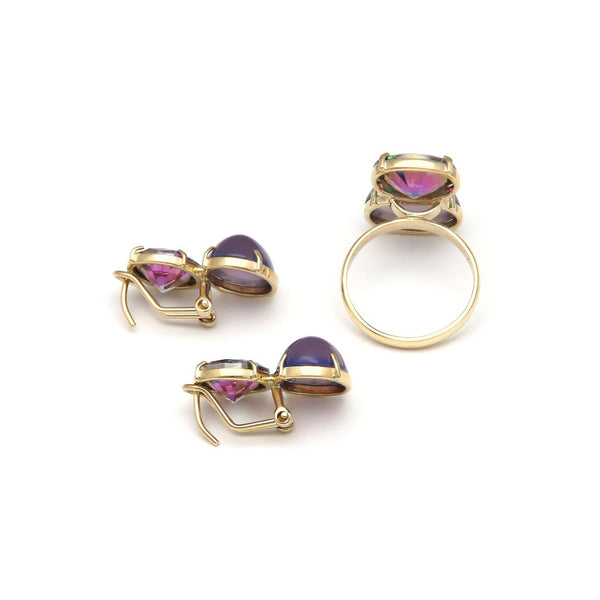 Juego de anillo y aretes diseño especial con calcedonia y mística en oro amarillo 14 kilates.