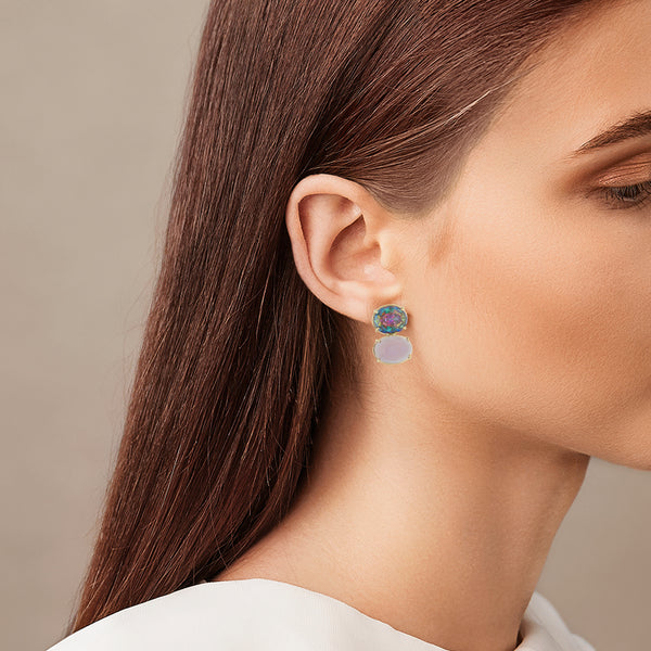 Juego de anillo y aretes diseño especial con calcedonia y mística en oro amarillo 14 kilates.