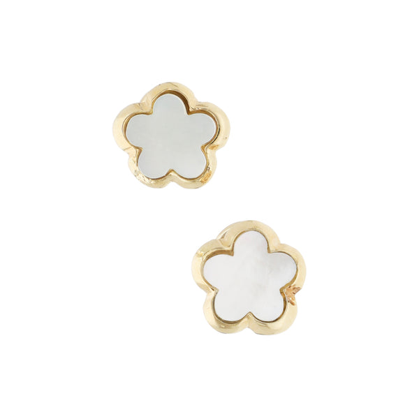 Aretes diseño especial con madre perla en oro amarillo 14 kilates.