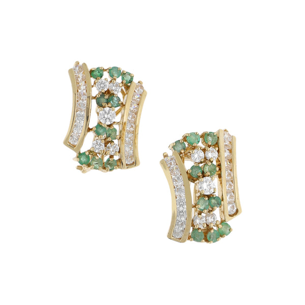 Aretes diseño especial con esmeraldas y sintéticos en oro amarillo 14 kilates.