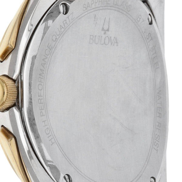 Reloj Bulova para caballero modelo Curv.