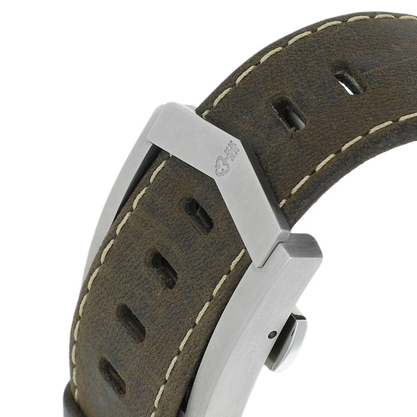 Reloj Corum para caballero modelo Admiral Cup.