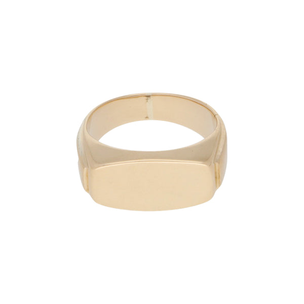 Anillo tipo sello en oro amarillo 18 kilates.