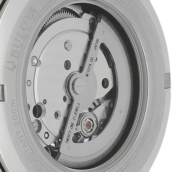 Reloj Bulova para caballero modelo Marine Star.
