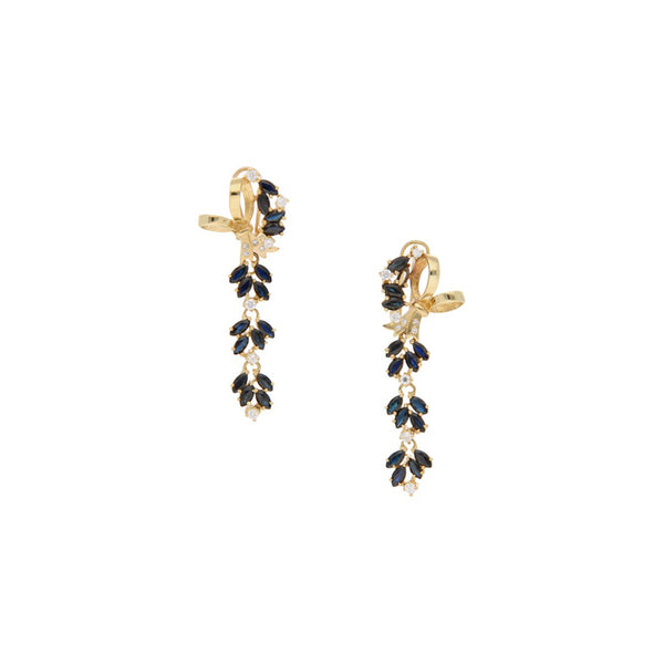 Aretes diseño especial con sintéticos en oro amarillo 14 kilates.