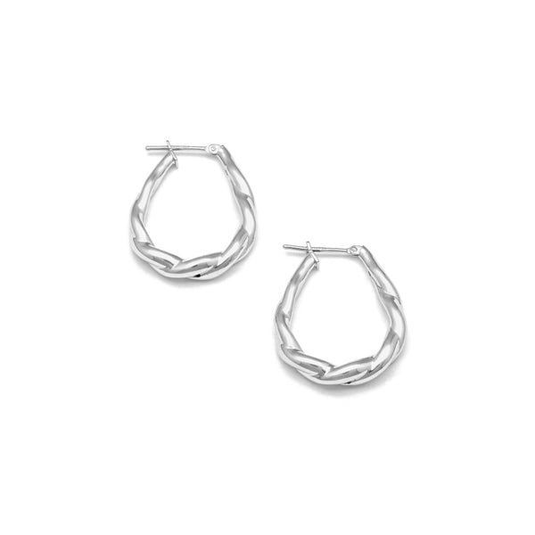 Arracadas torzal huecas en oro blanco 14 kilates.