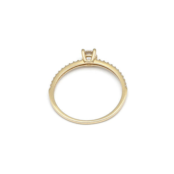 Anillo de compromiso con circonias en oro amarillo 14 kilates