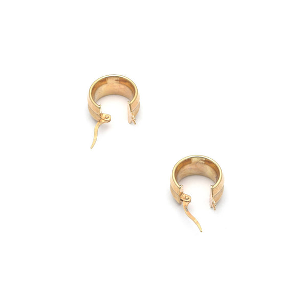 Arracadas diseño especial en oro amarillo 14 kilates.