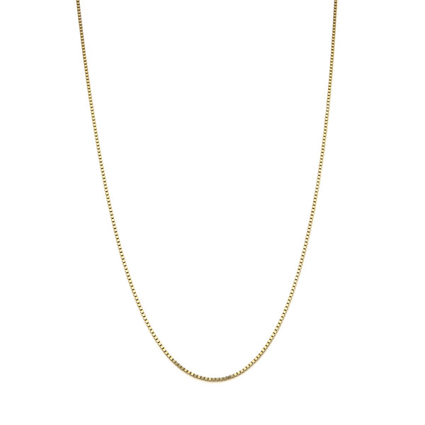 Collar eslabón cruzado cuadrado en oro amarillo 14 kilates.