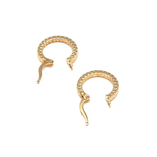 Arracadas facetadas en oro amarillo 14 kilates.