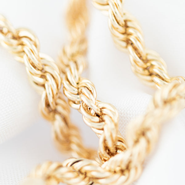 Pulsera eslabón torzal en oro amarillo 14 kilates.