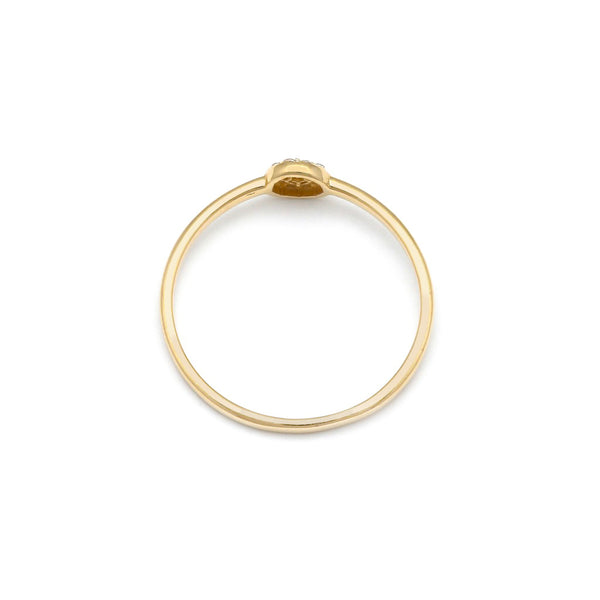 Anillo diseño especial con circonias en oro amarillo 14 kilates.